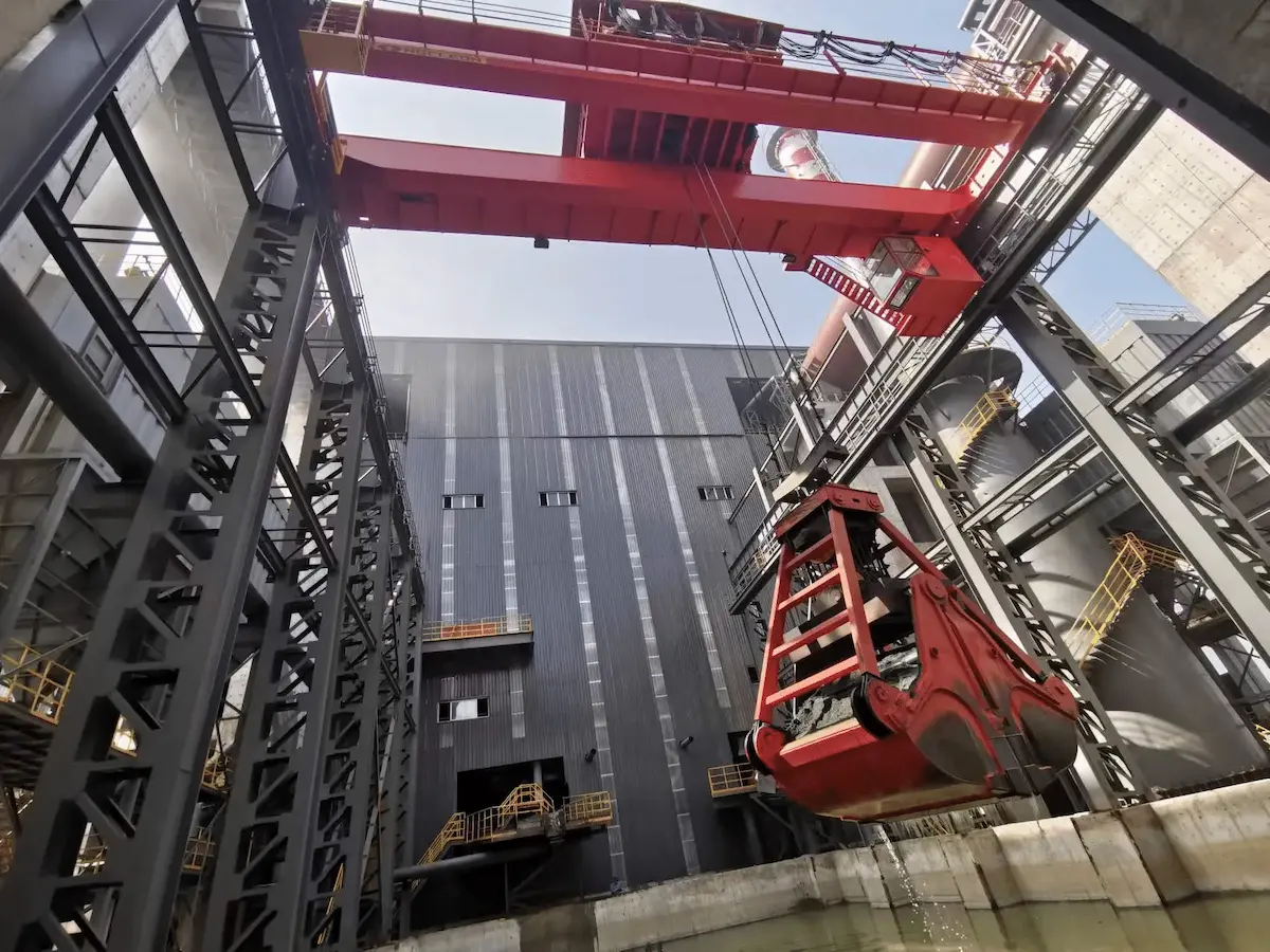 clamshell-grab-crane-2