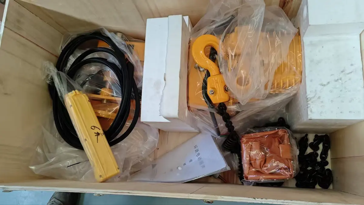 Chain hoists shipped to Singapore