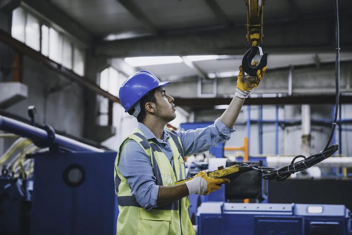 reduce-casting-crane-parts-failure-1